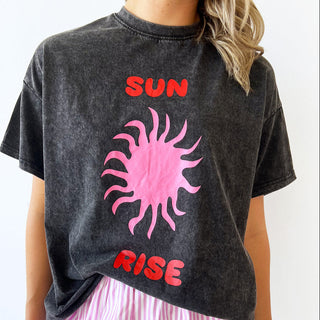 By Frankie - Sun rise tee